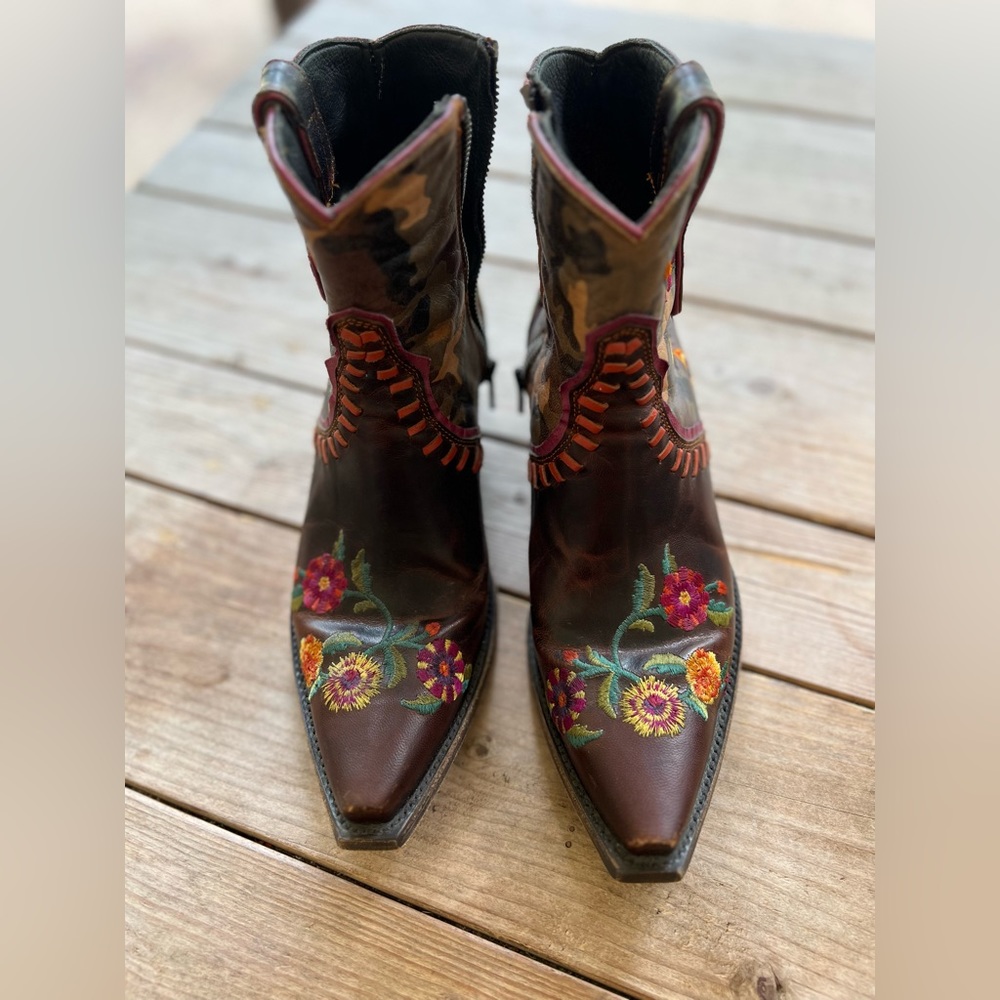Double D Ranch by Old Gringo ankle boot size 8